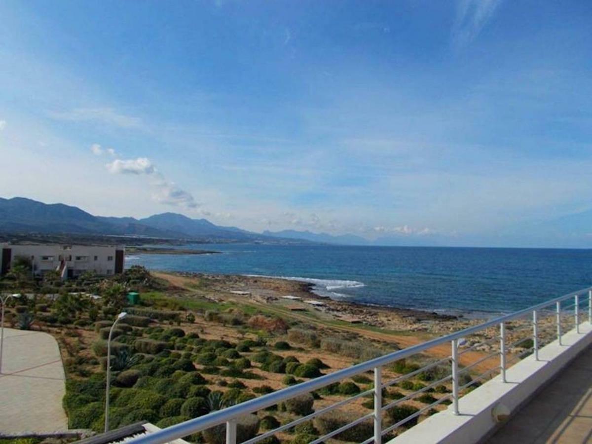 Sea Terra Bay Penthouse Tatlisu Apartamento Akanthou Exterior foto