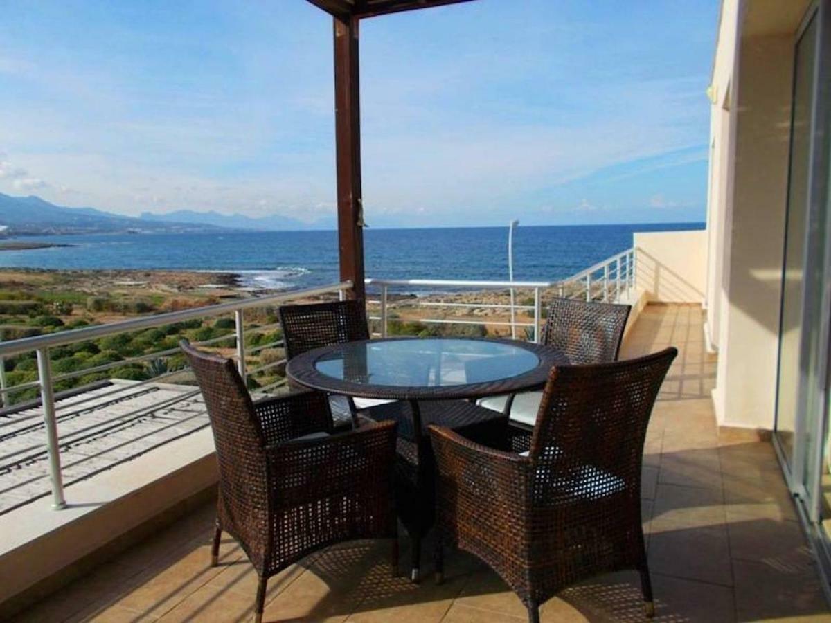 Sea Terra Bay Penthouse Tatlisu Apartamento Akanthou Exterior foto